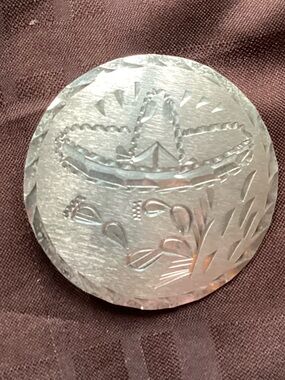 Engraved Round vintage Mexico, Sterling silver 925 pendant Brooch Pin